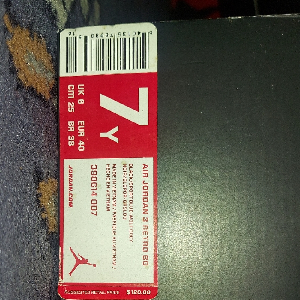 USED...Air Jordan 3 Retro BG Sneakers